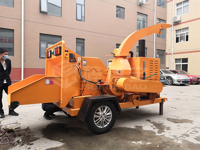 樹(shù)枝粉碎機(jī)的應(yīng)用可解決樹(shù)枝修剪后造成的諸